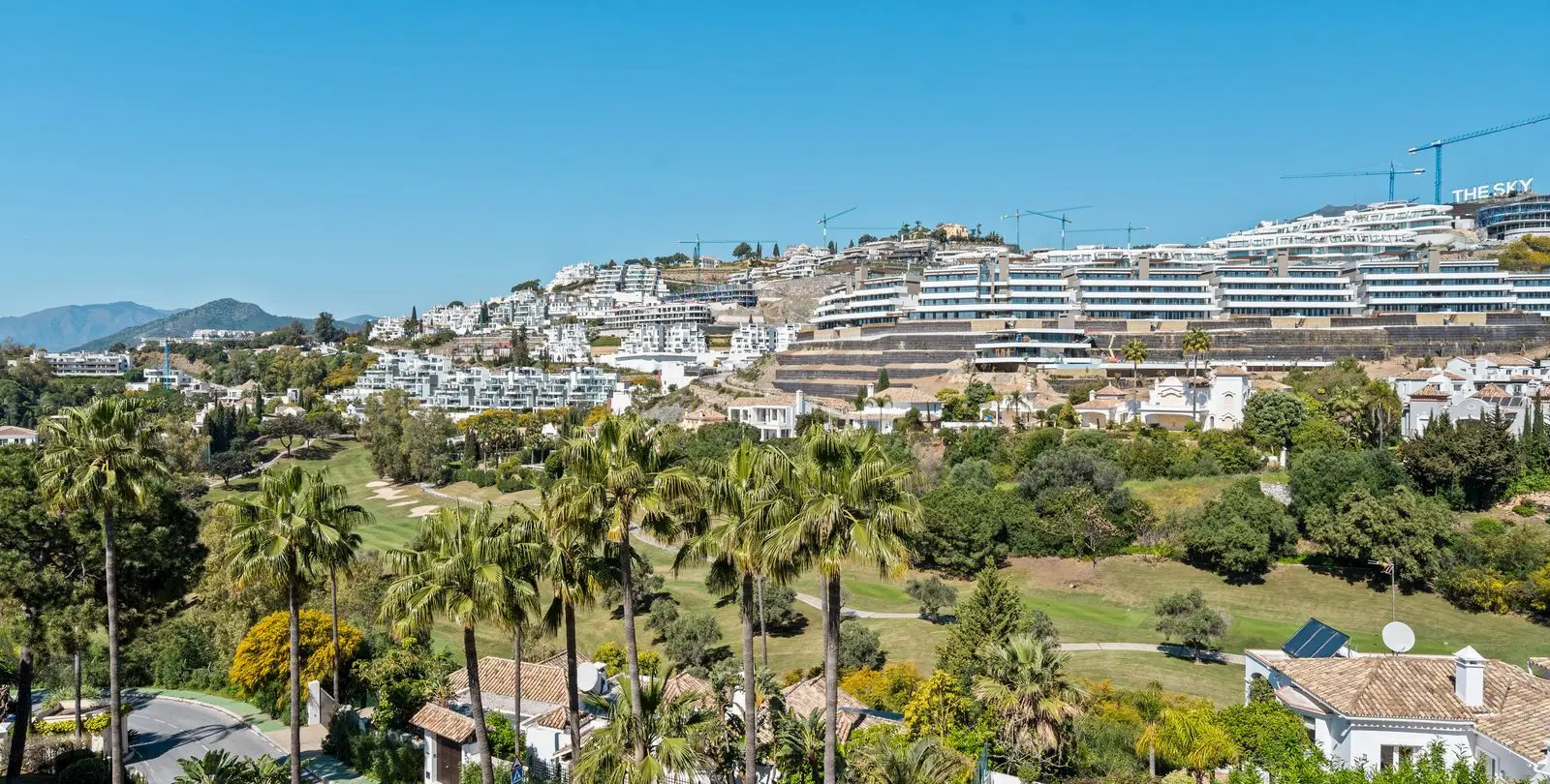 Sale of penthouse in La Quinta 1