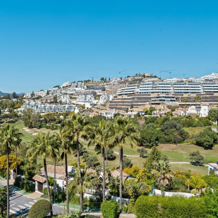 Sale of penthouse in La Quinta