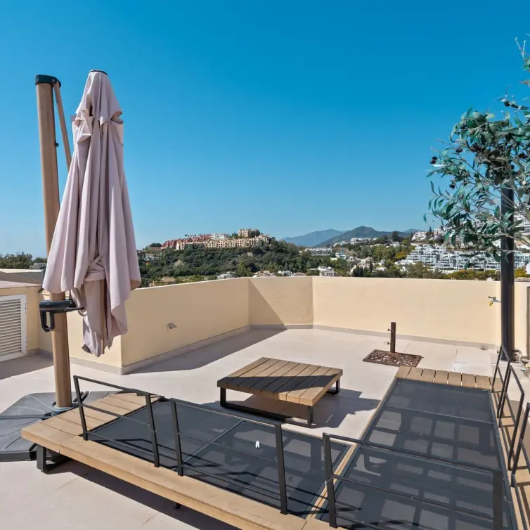 Sale of penthouse in La Quinta
