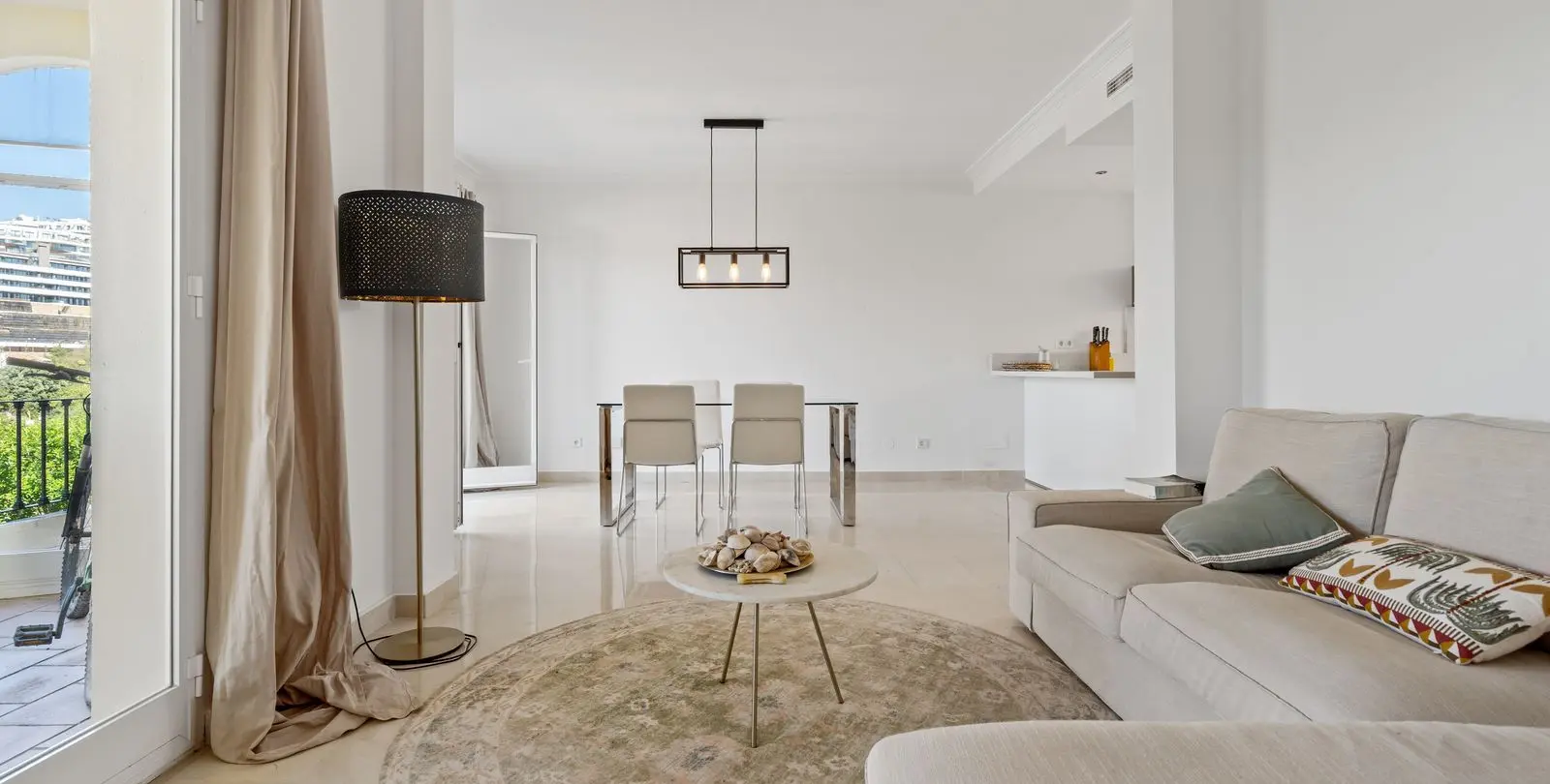 Sale of penthouse in La Quinta 5