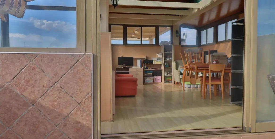 Sale of middle floor apartment in Málaga 7