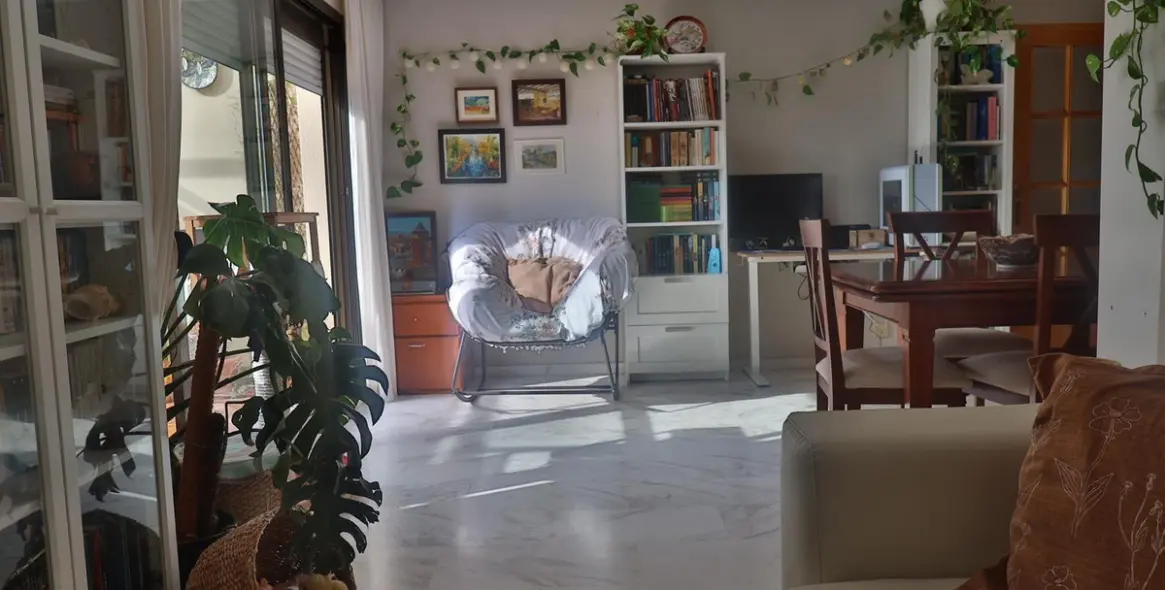Sale of middle floor apartment in Málaga 27