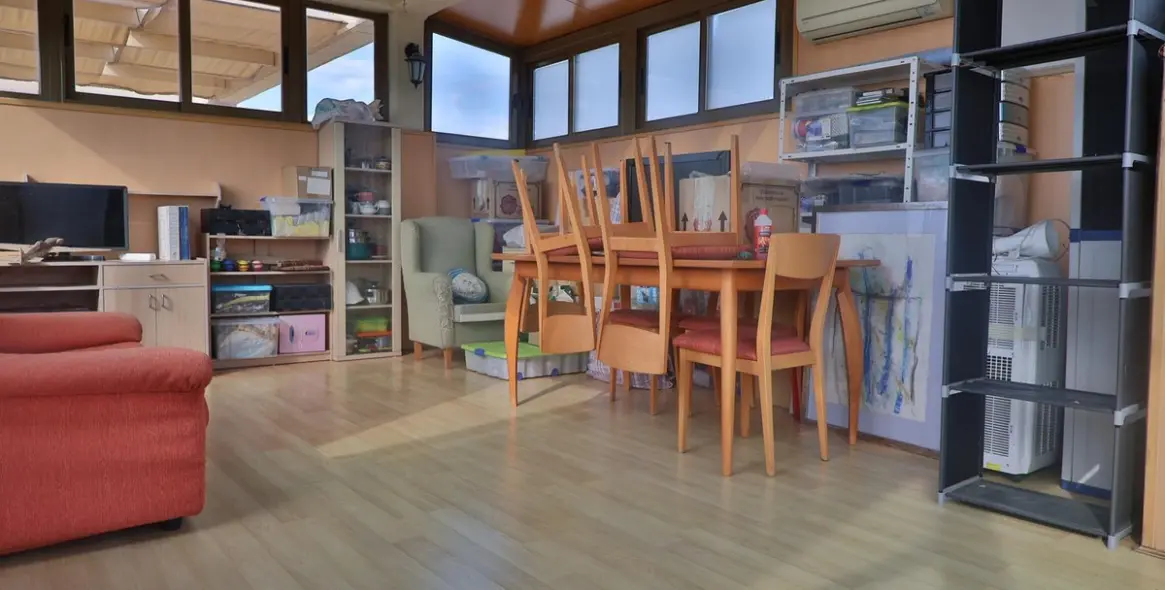 Sale of middle floor apartment in Málaga 31