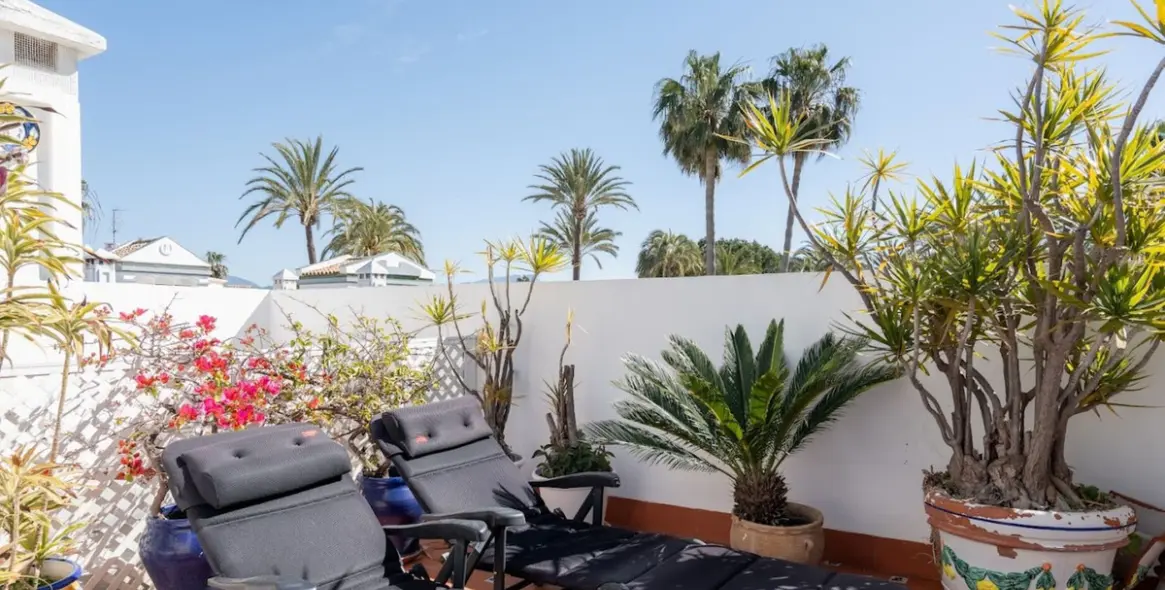 Продажа таунхауса в New Golden Mile 4