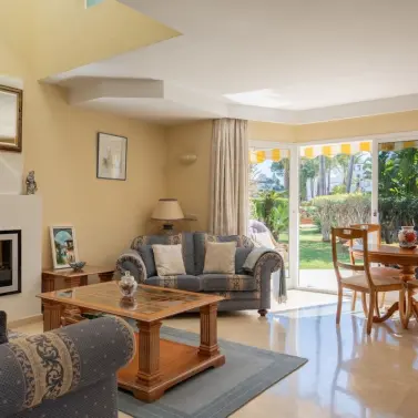 Продажа таунхауса в New Golden Mile