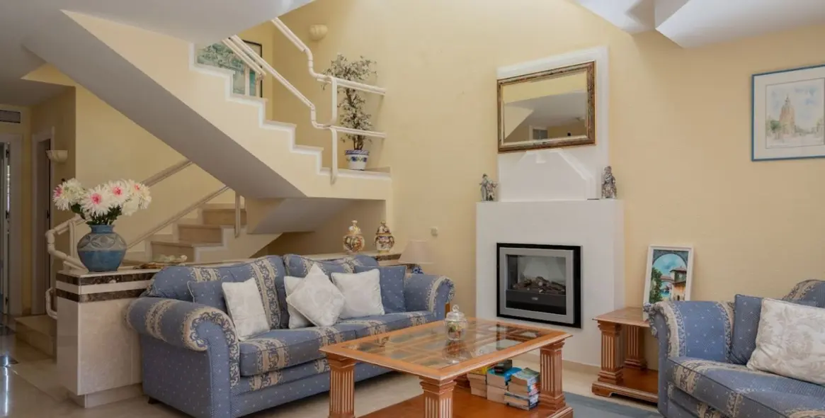 Продажа таунхауса в New Golden Mile 10