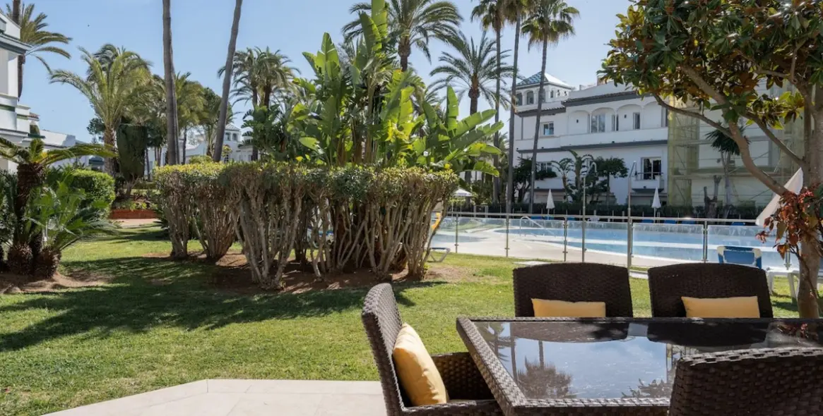 Продажа таунхауса в New Golden Mile 13