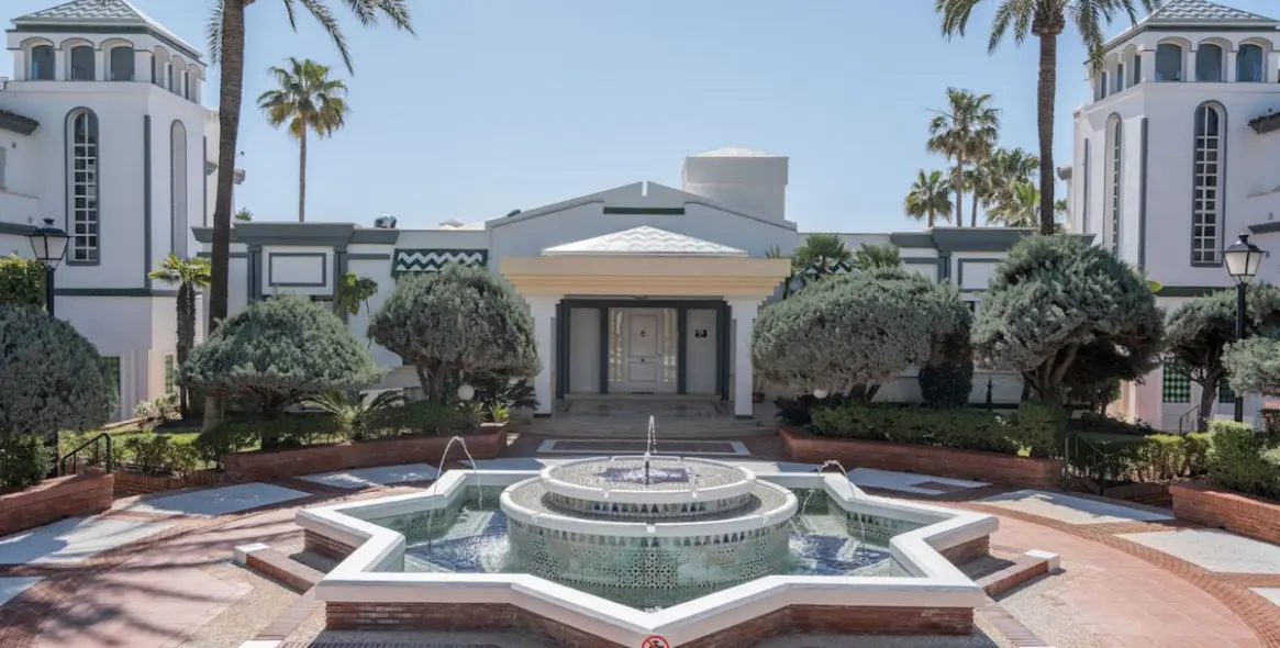 Продажа таунхауса в New Golden Mile 39