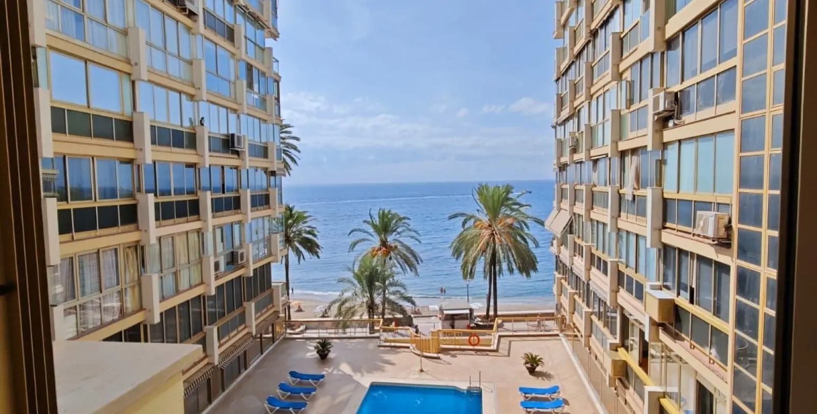 Продажа апартаментов на среднем этаже в Marbella 2