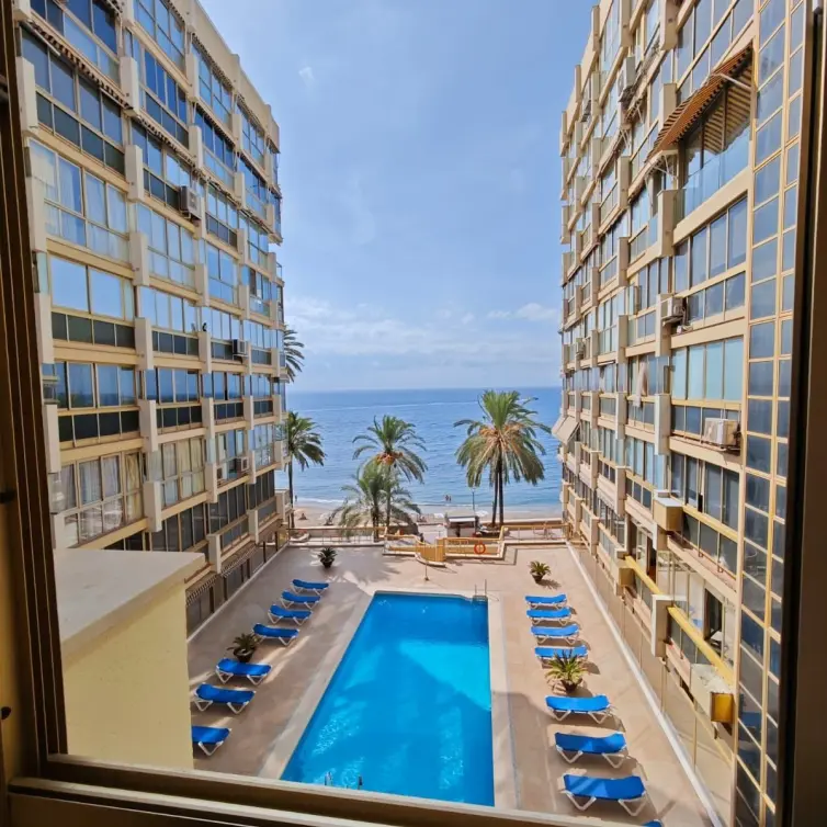 Продажа апартаментов на среднем этаже в Marbella