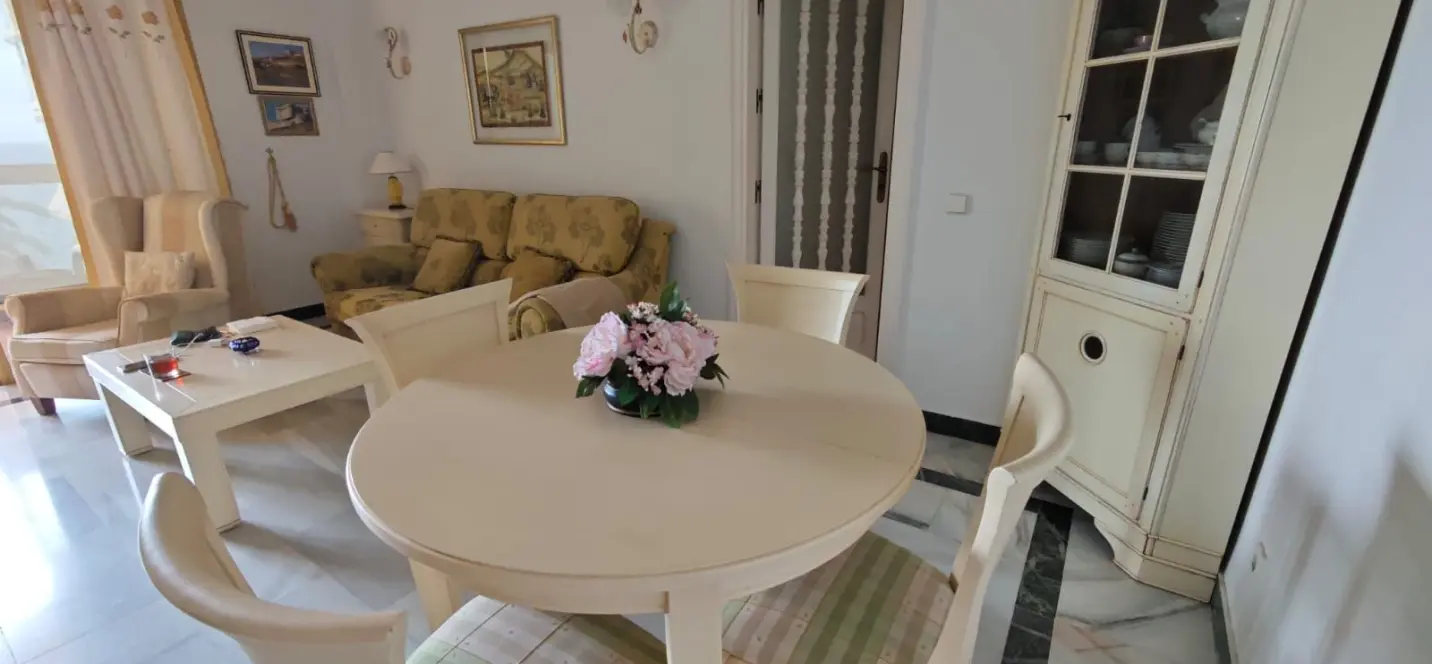 Продажа апартаментов на среднем этаже в Marbella 3