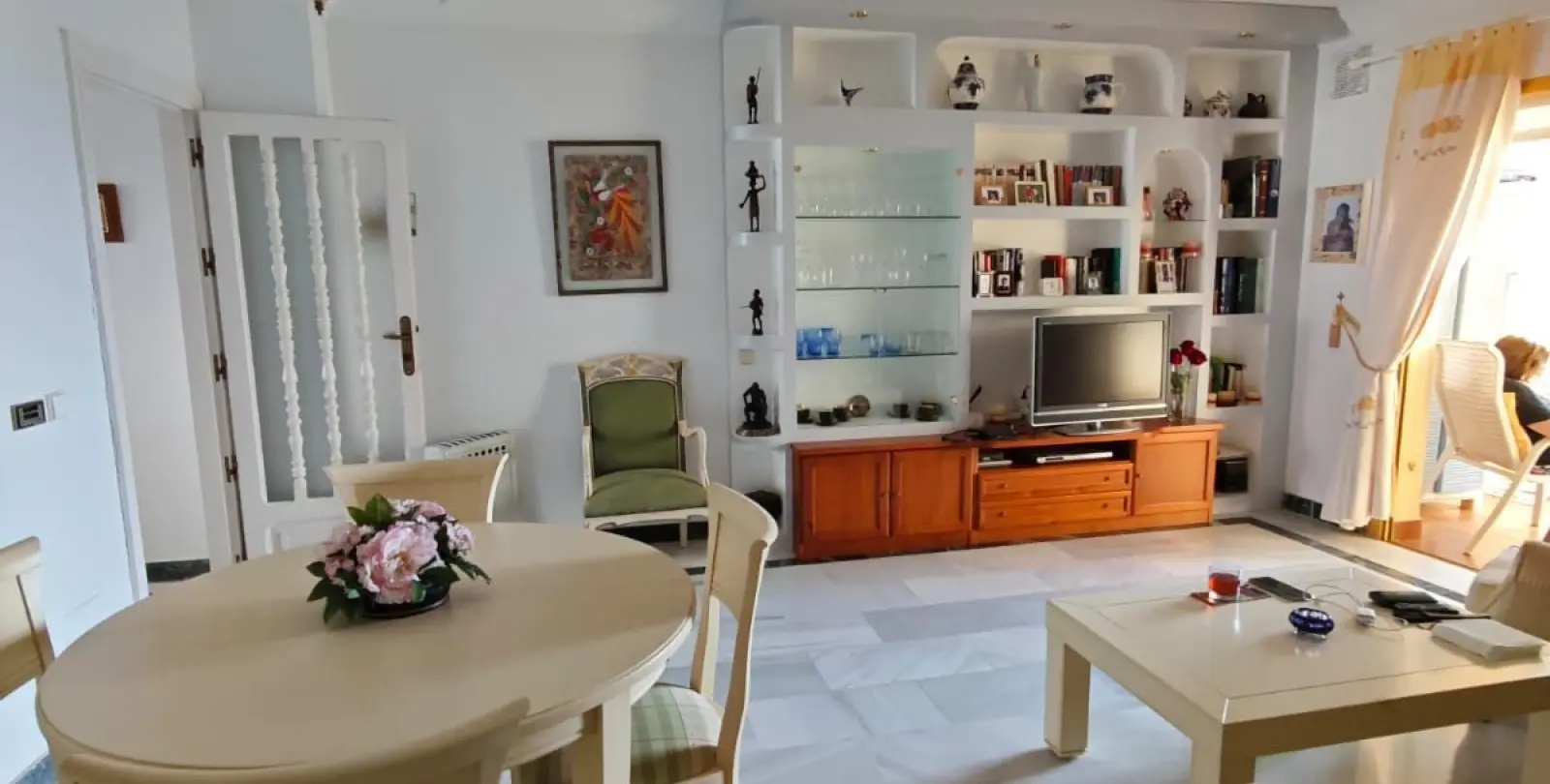 Продажа апартаментов на среднем этаже в Marbella 10