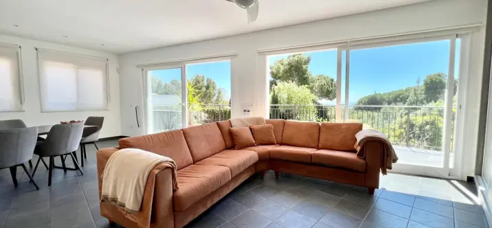 Продажа  отдельно стоящей виллы в Mijas 0