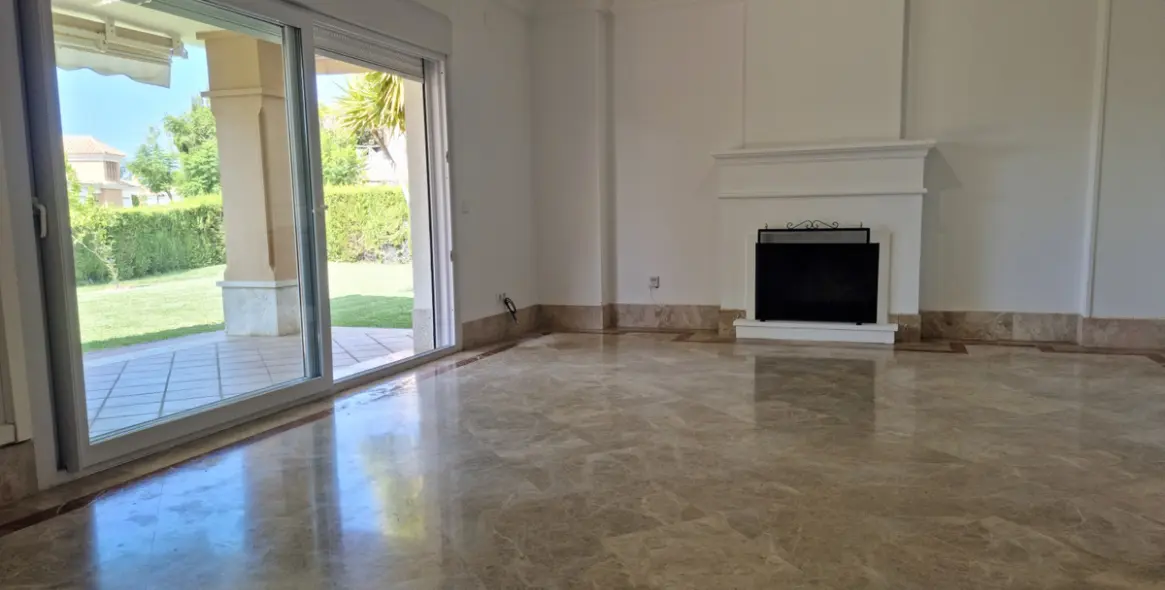 Sale of semi-detached house in Santa Clara 4