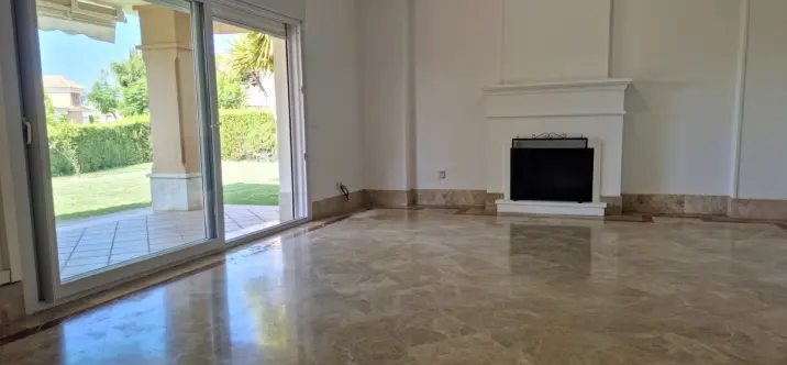 Sale of semi-detached house in Santa Clara 3