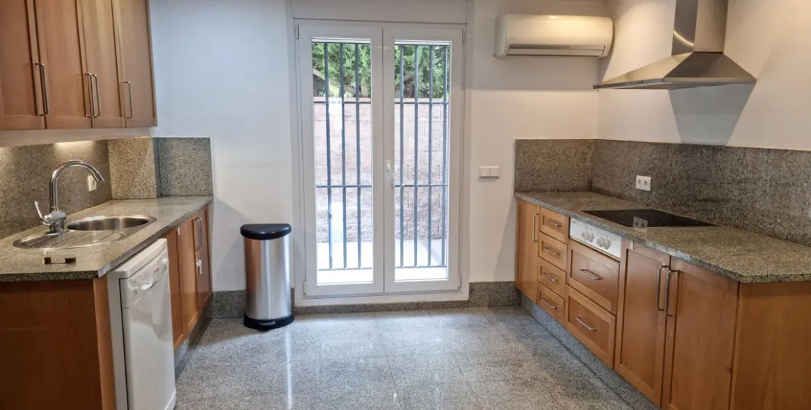 Sale of semi-detached house in Santa Clara 5