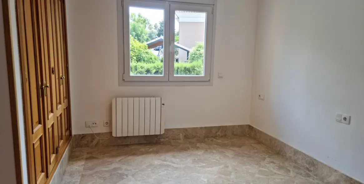 Sale of semi-detached house in Santa Clara 13