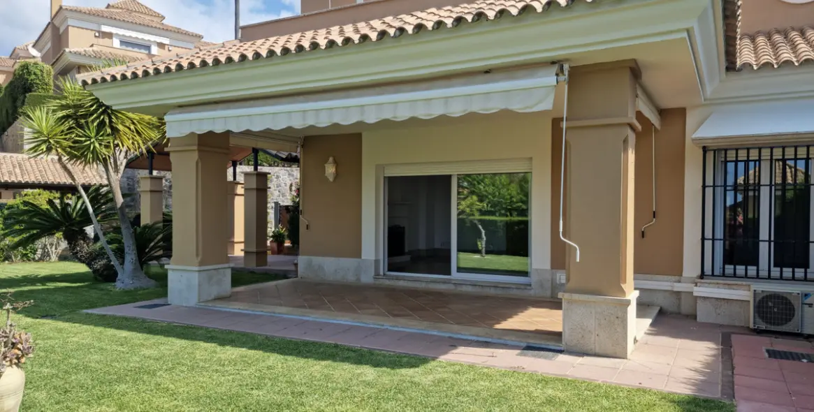 Sale of semi-detached house in Santa Clara 24