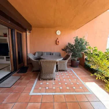 Venta de apartamento en planta baja en Estepona