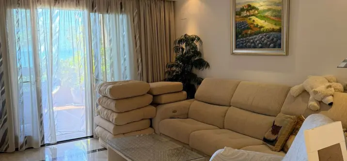 Venta de apartamento en planta baja en Estepona 4