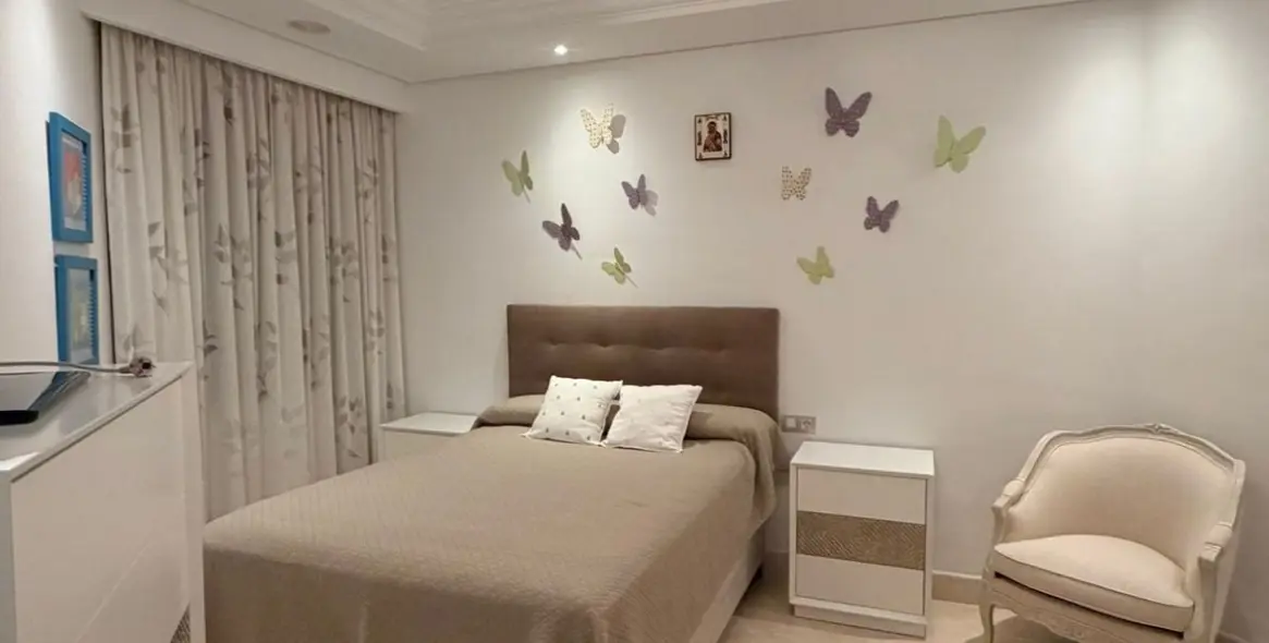 Venta de apartamento en planta baja en Estepona 10