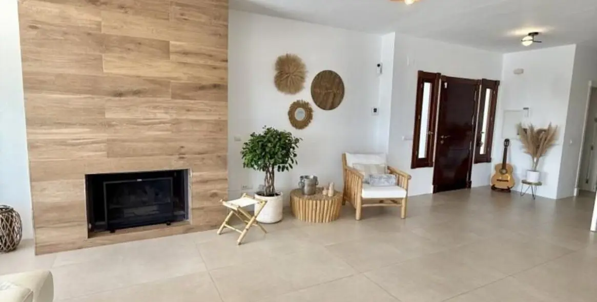 Продажа  отдельно стоящей виллы в Riviera del Sol 30