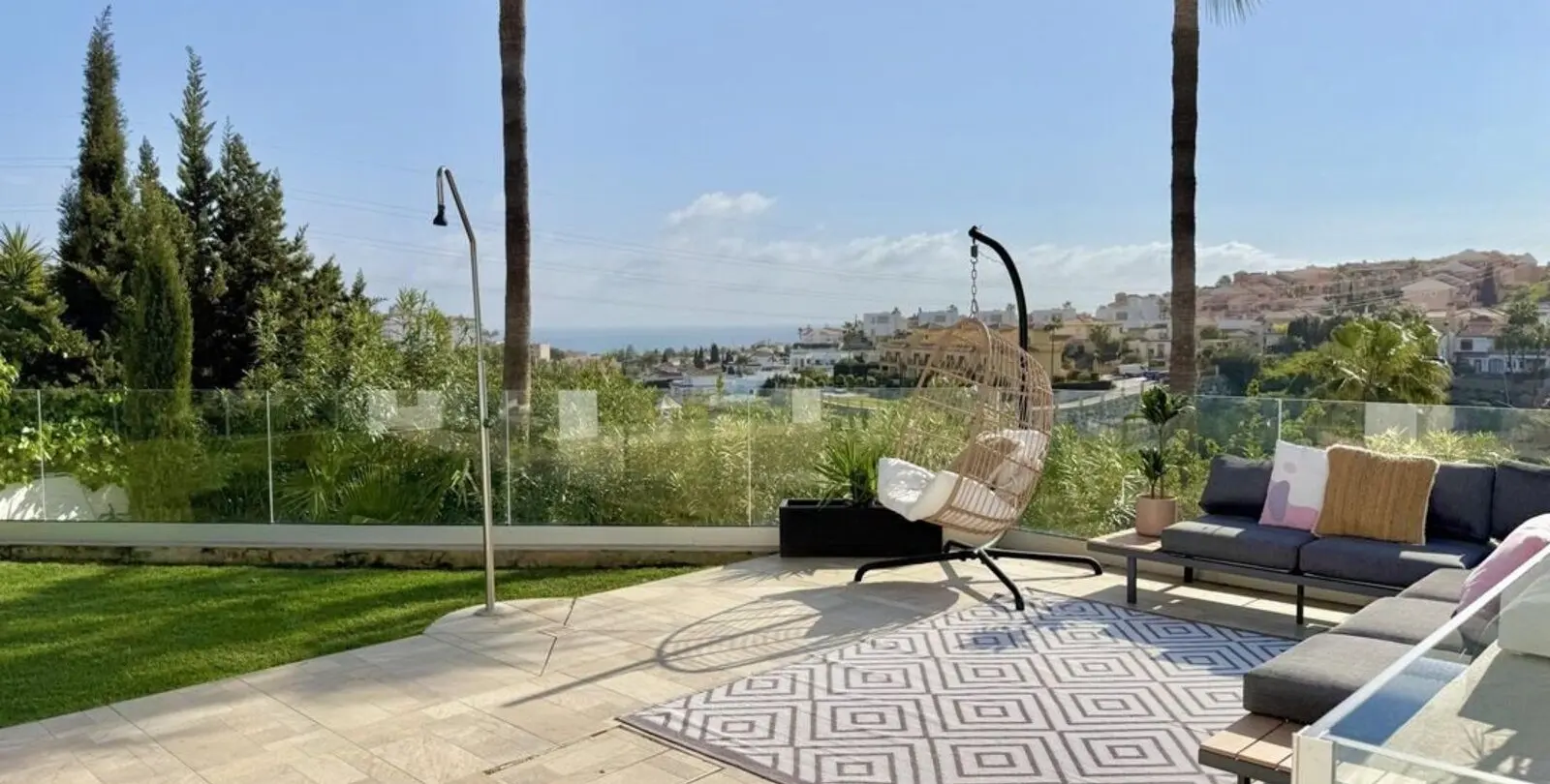 Sale of detached villa in Riviera del Sol 2