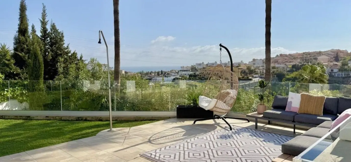 Sale of detached villa in Riviera del Sol 1