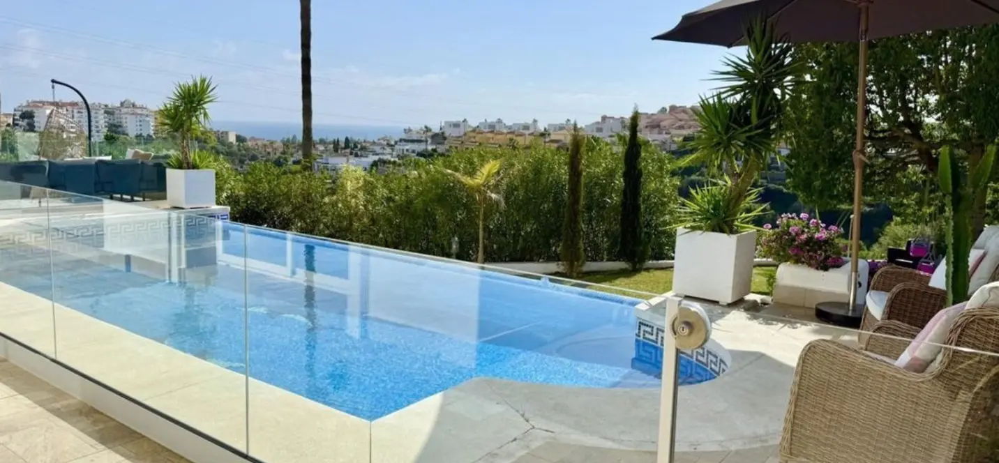 Sale of detached villa in Riviera del Sol 2