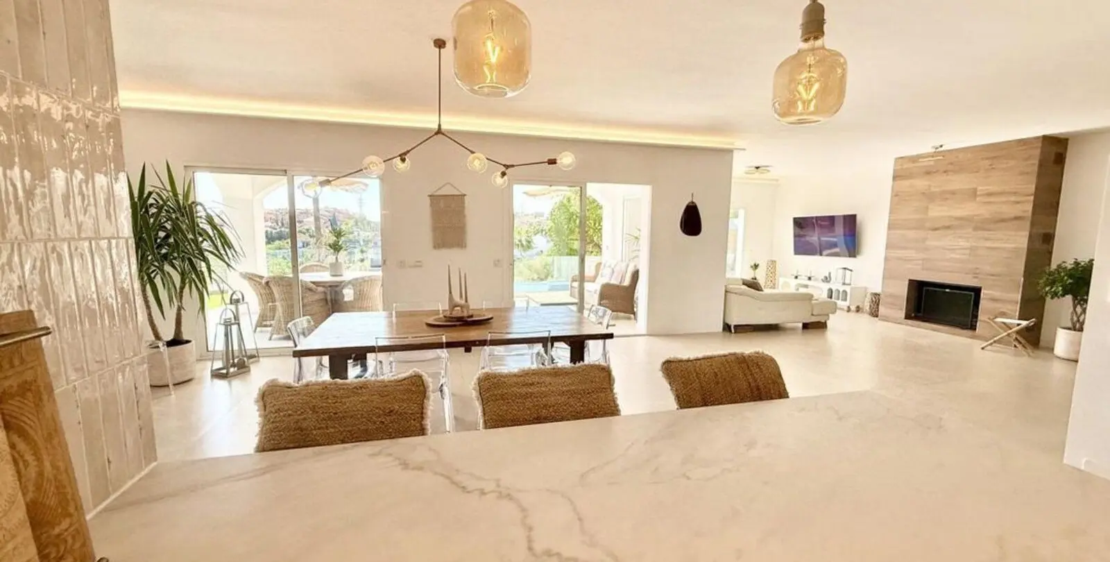Sale of detached villa in Riviera del Sol 8