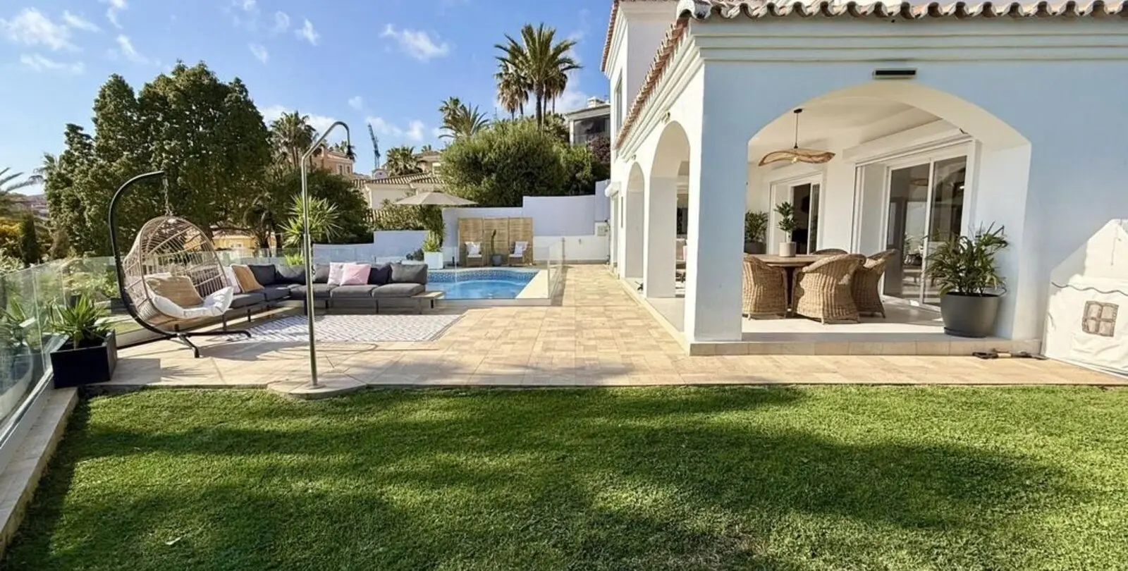 Sale of detached villa in Riviera del Sol 14