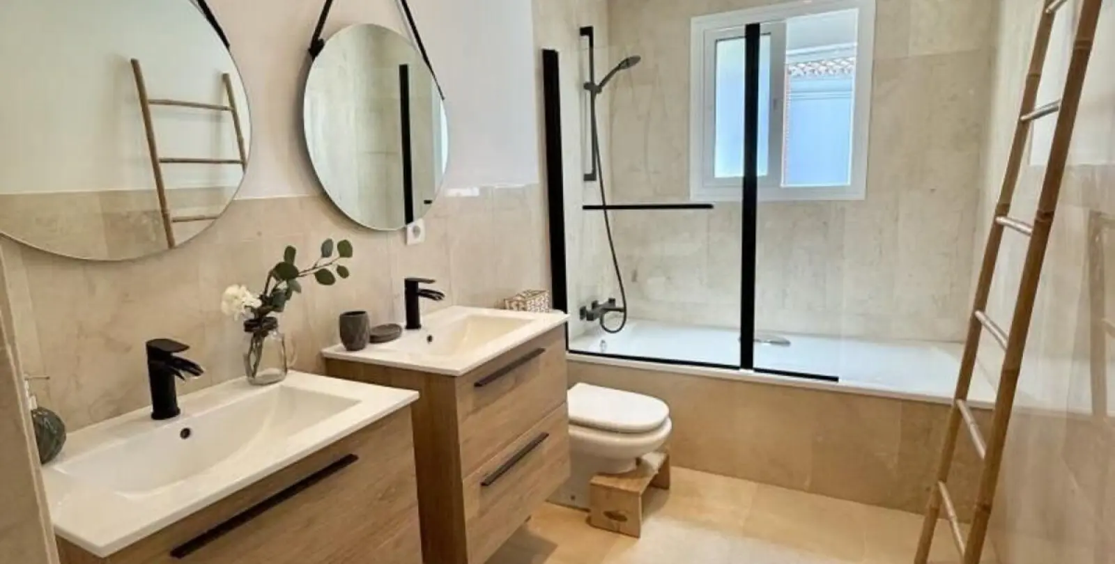 Sale of detached villa in Riviera del Sol 28
