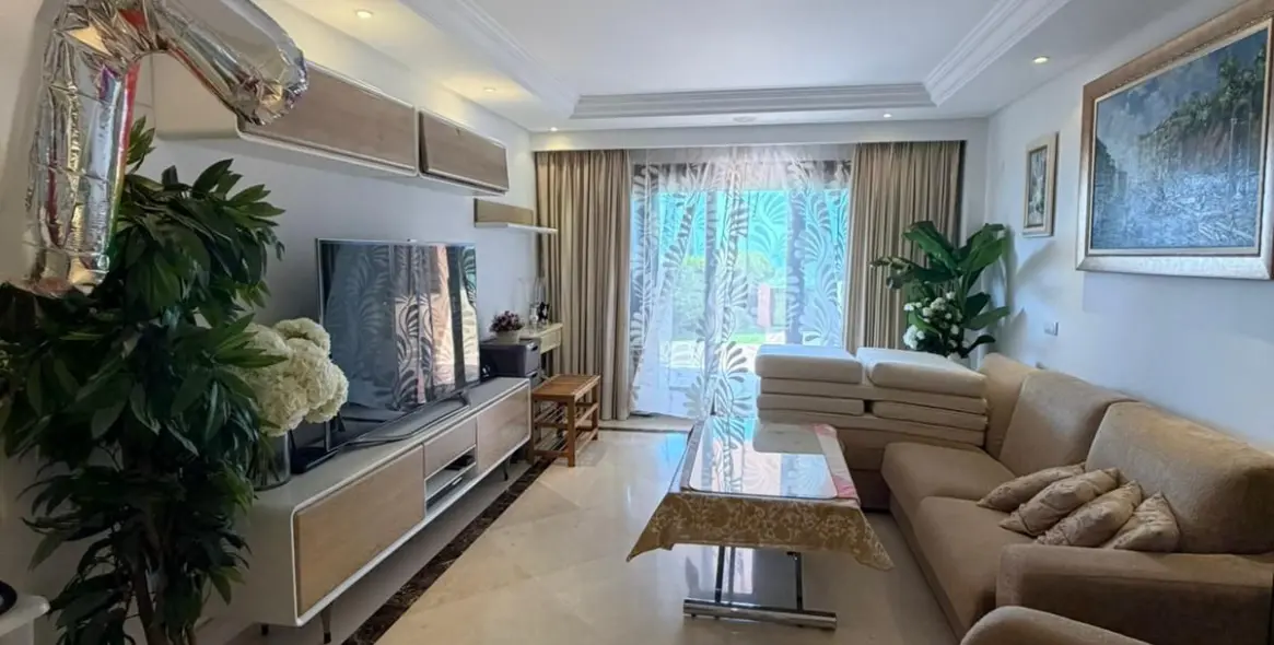 Venta de apartamento en planta baja en Estepona 6