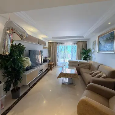 Venta de apartamento en planta baja en Estepona