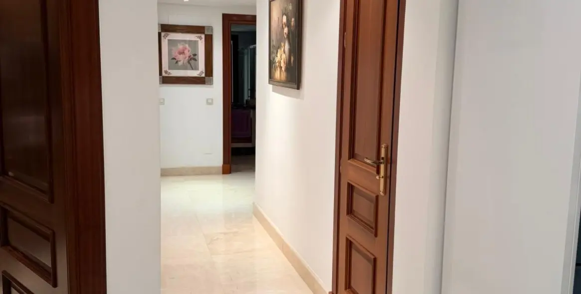 Venta de apartamento en planta baja en Estepona 7