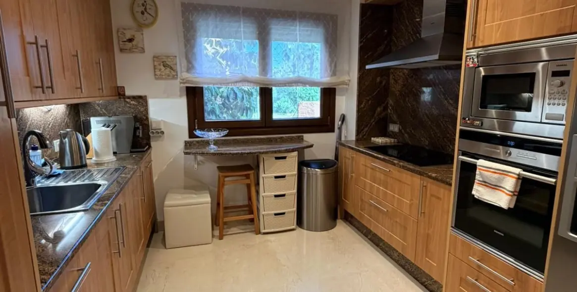 Venta de apartamento en planta baja en Estepona 8