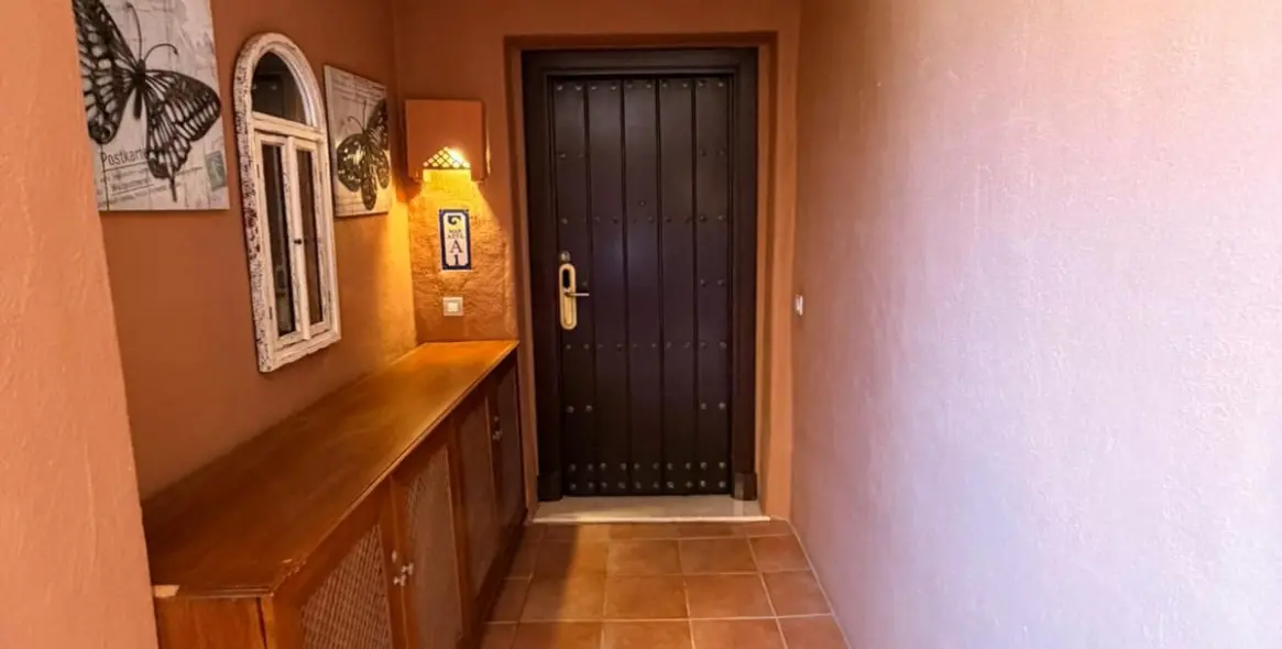 Venta de apartamento en planta baja en Estepona 10