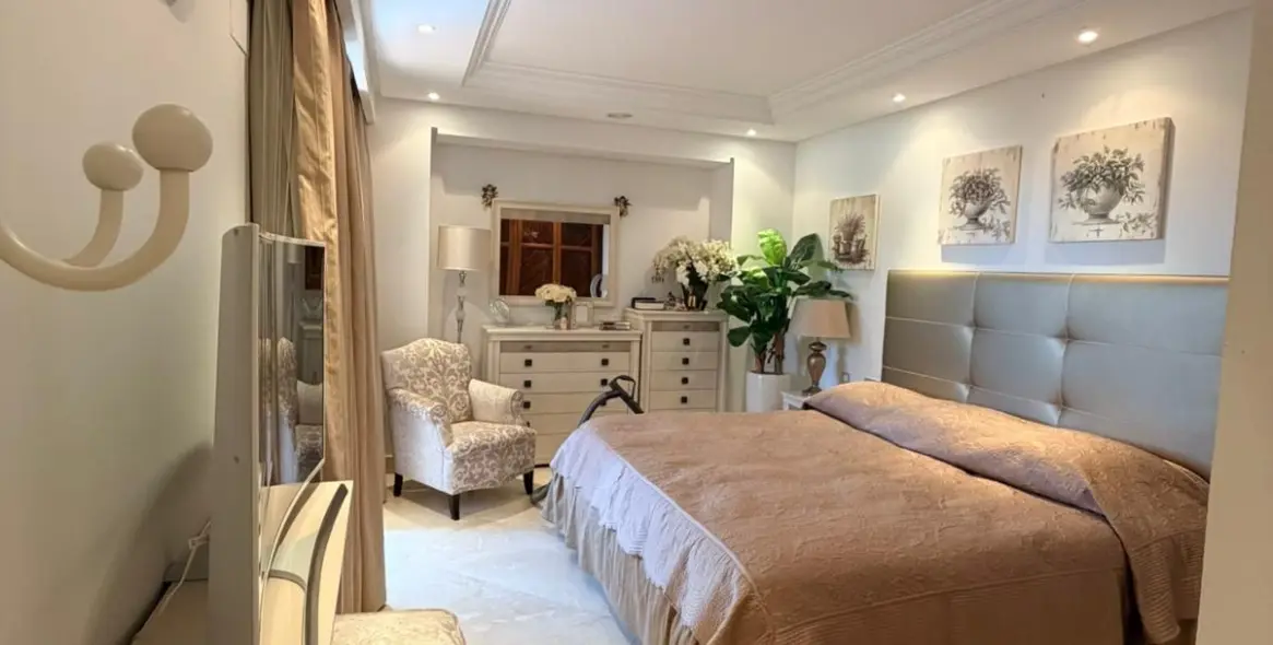 Venta de apartamento en planta baja en Estepona 13