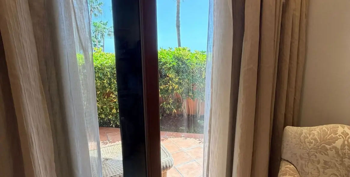 Venta de apartamento en planta baja en Estepona 14