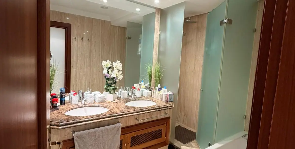 Venta de apartamento en planta baja en Estepona 15