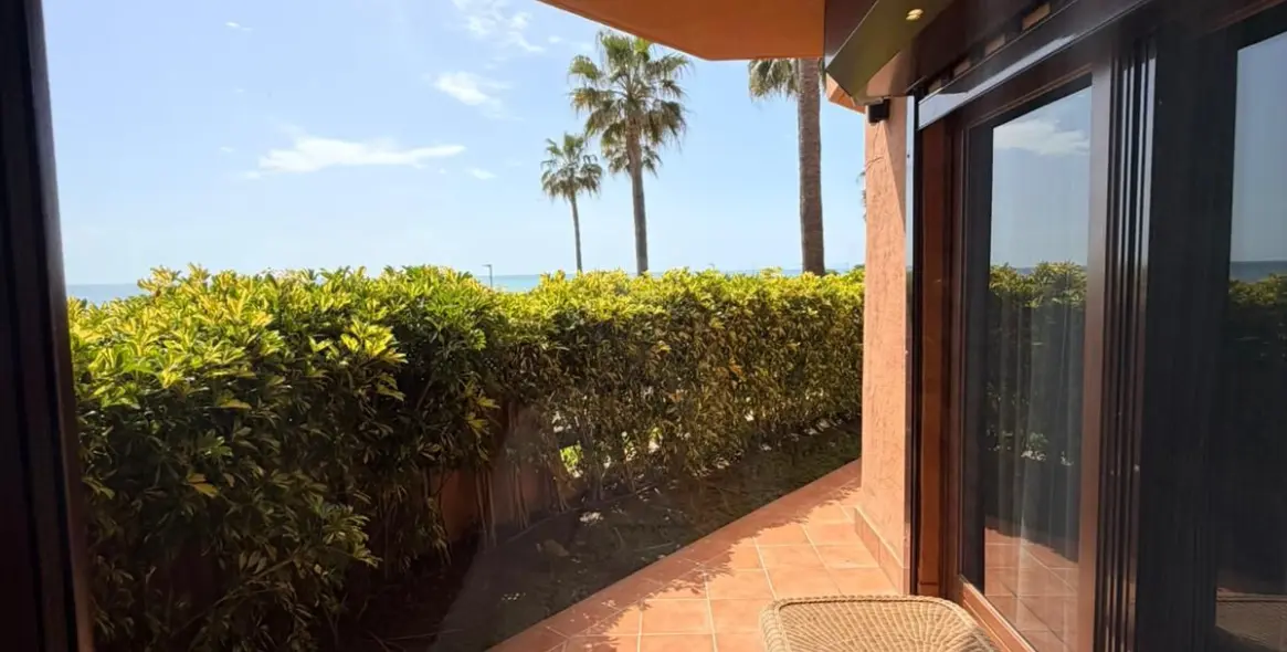 Venta de apartamento en planta baja en Estepona 19
