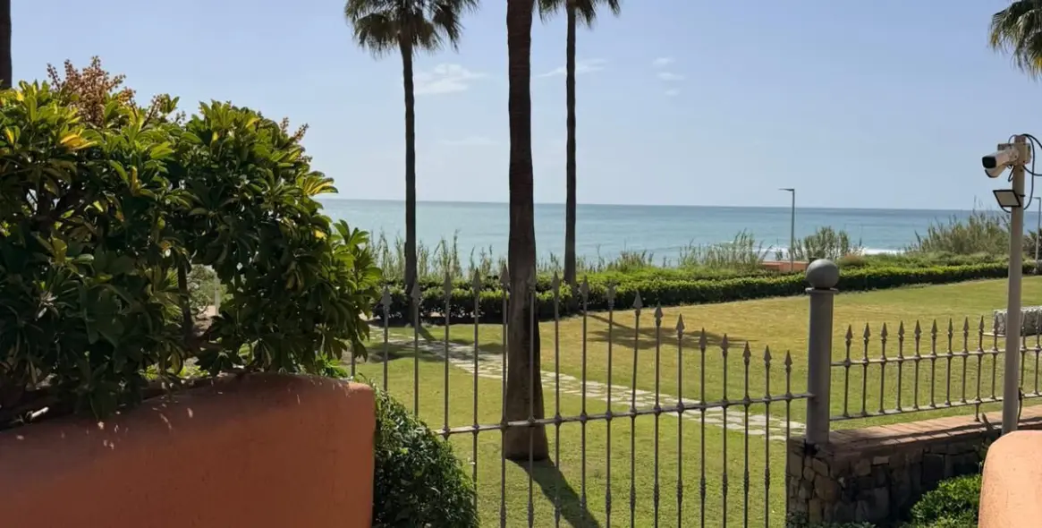 Venta de apartamento en planta baja en Estepona 21
