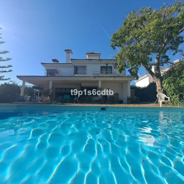 Venta de villa independiente en Marbella