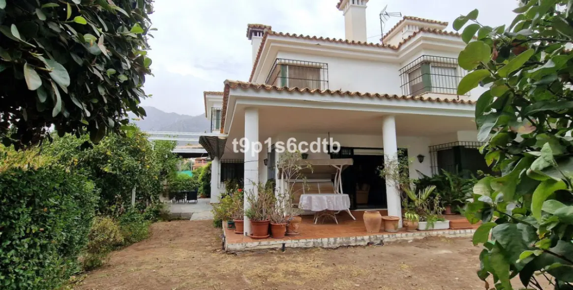 Venta de villa independiente en Marbella 3