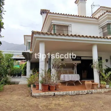 Venta de villa independiente en Marbella