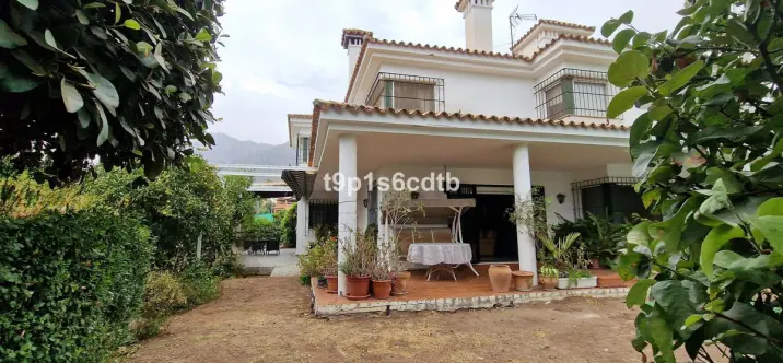 Venta de villa independiente en Marbella 2
