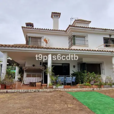 Venta de villa independiente en Marbella