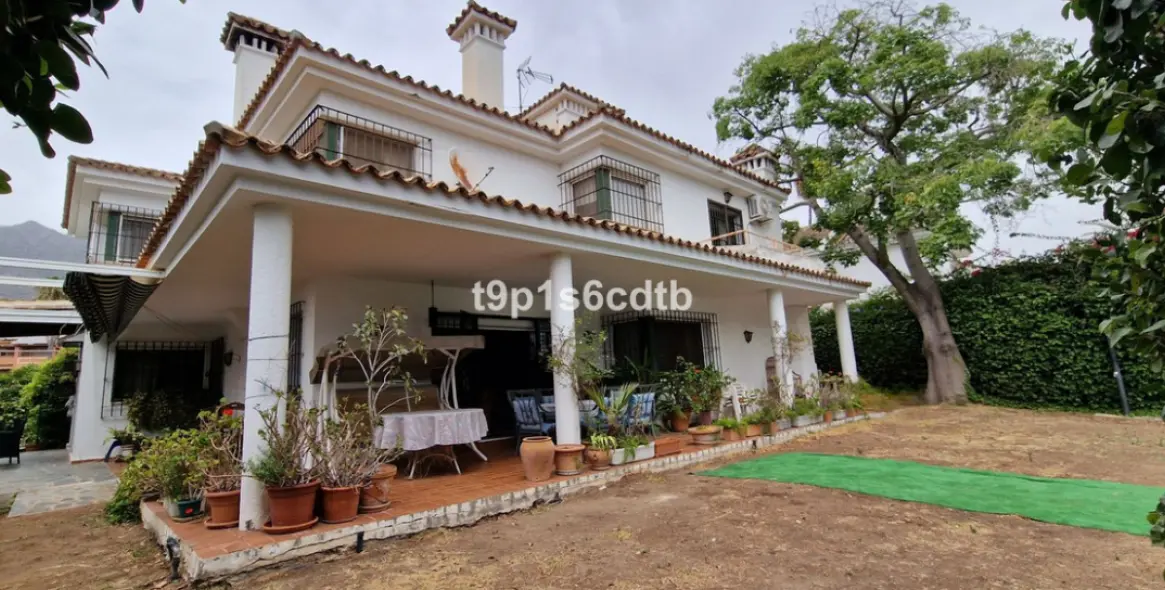 Venta de villa independiente en Marbella 32