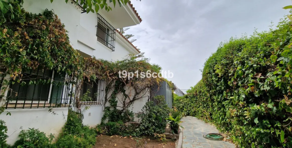 Venta de villa independiente en Marbella 42