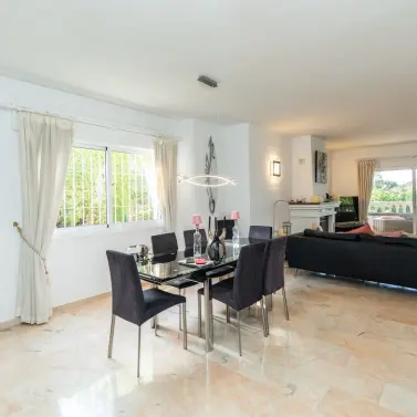 Venta de villa independiente en Marbesa